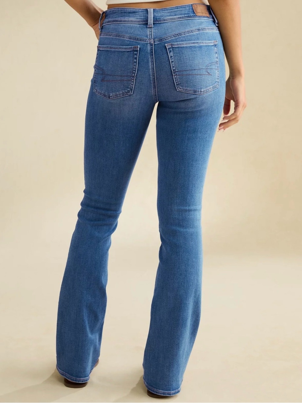 AMERICAN EAGLE Low-Rise Kick Bootcut Jean
